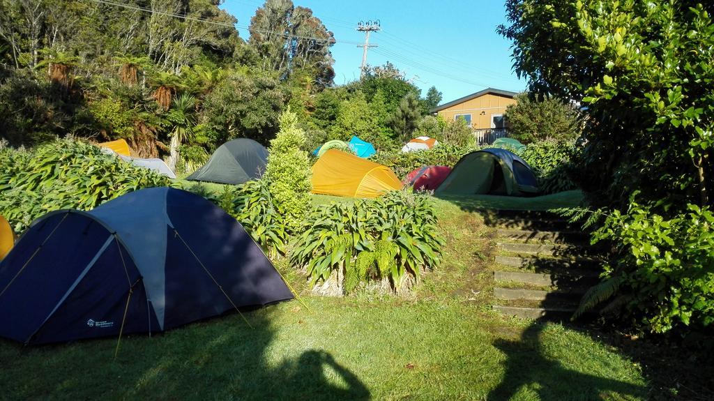 Ostello Stewart Island Backpackers Half-moon Bay Esterno foto