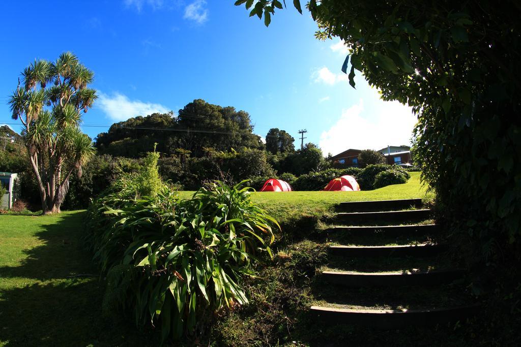 Ostello Stewart Island Backpackers Half-moon Bay Esterno foto