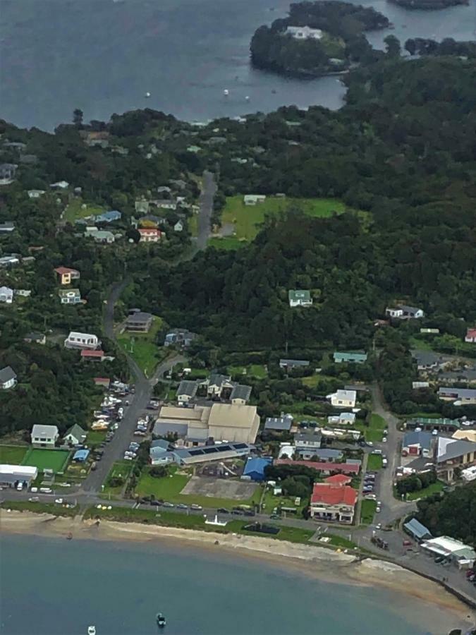 Ostello Stewart Island Backpackers Half-moon Bay Esterno foto